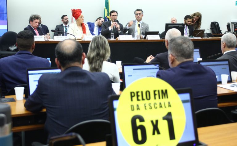 Reunião da Comissão Especial sobre o Fim da Escala 6x1 (PEC 221/19)