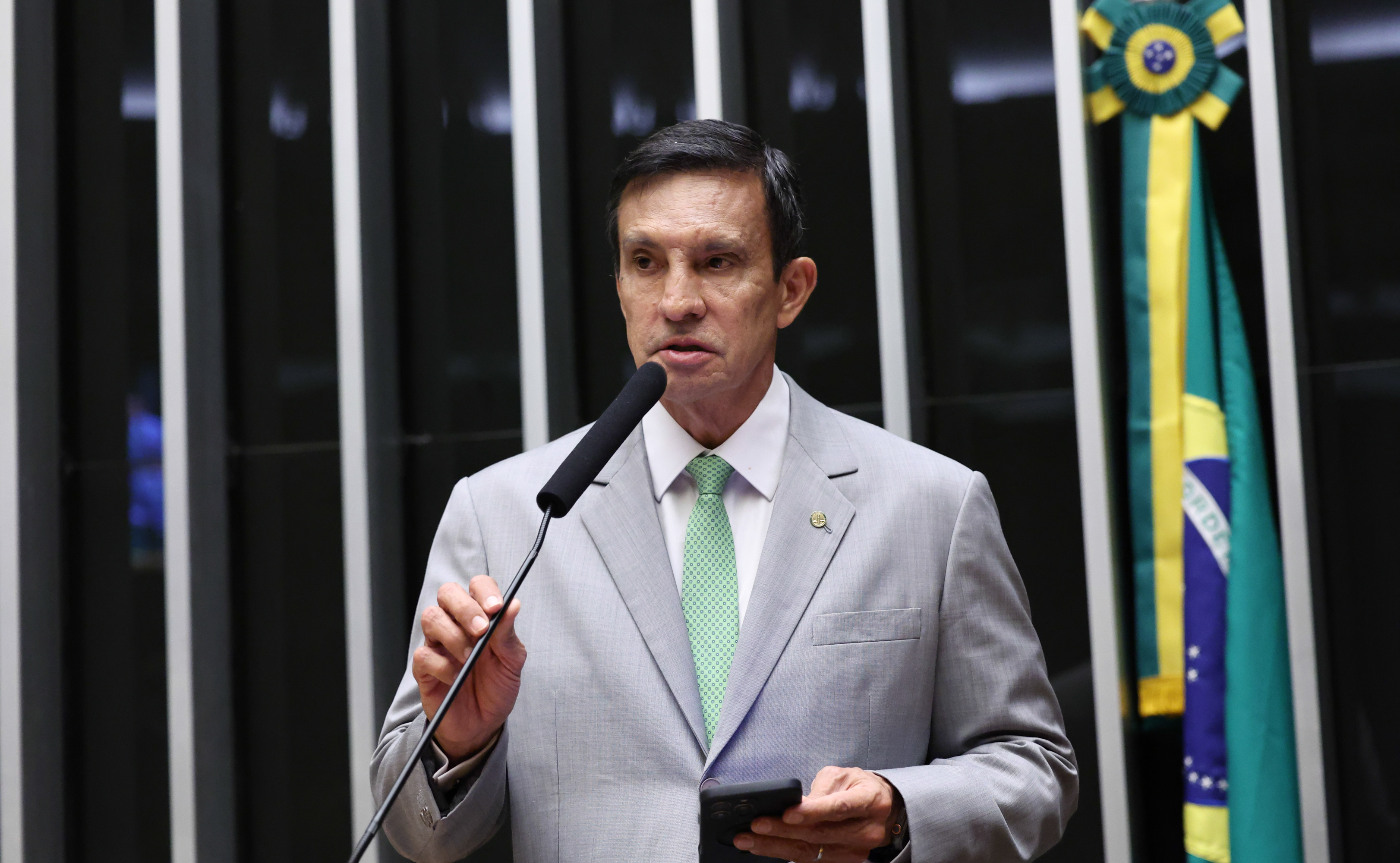 Projeto proíbe fornecimento de alimentos ultraprocessados em transportes de passageiros Projeto proíbe fornecimento de alimentos ultraprocessados em transportes de passageiros