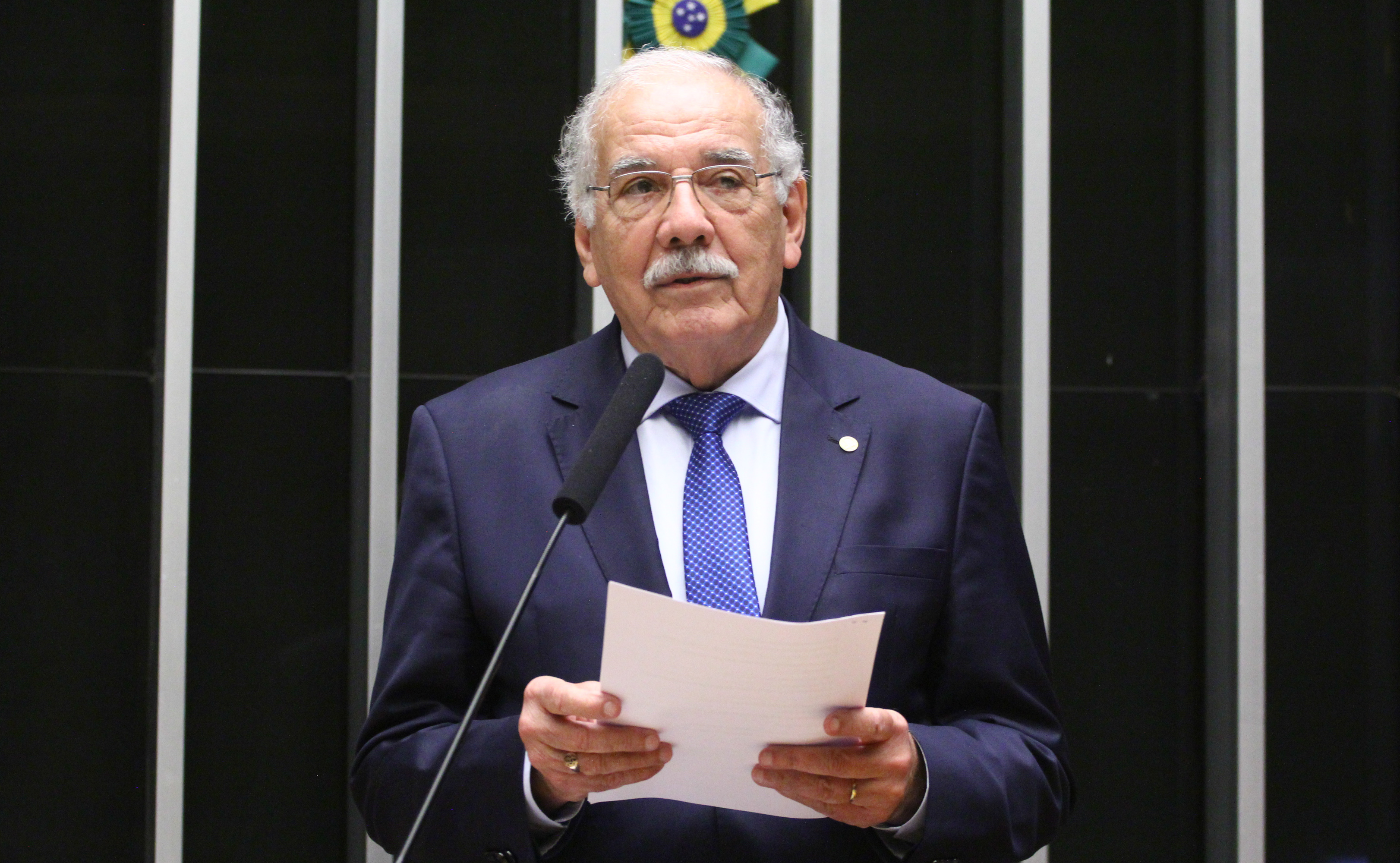 Dr. Luiz Ovando