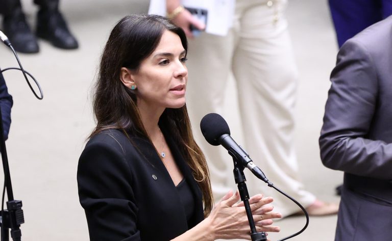 Comissão aprova programa para reduzir disputas judiciais no setor de beleza – Notícias Comissão aprova programa para reduzir disputas judiciais no setor de beleza – Notícias