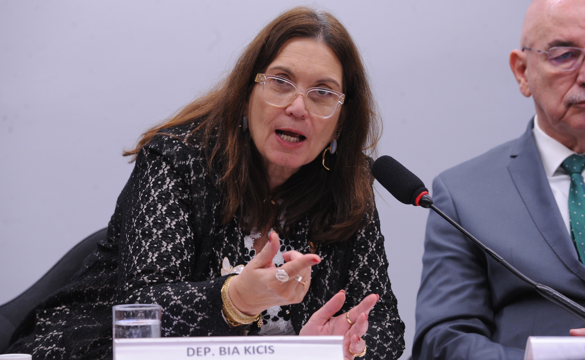 Comissão aprova ações educativas e campanha sobre fibromialgia Comissão aprova ações educativas e campanha sobre fibromialgia