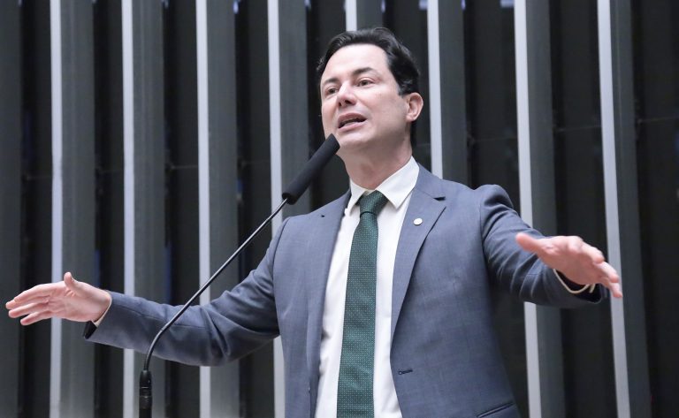Discussão e votação de propostas legislativas. Dep. Clodoaldo Magalhães (PV - PE)