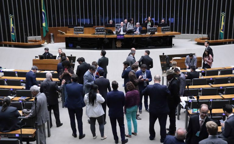 Saiba mais sobre as novas regras aprovadas pela Câmara para proteção da indústria brasileira Saiba mais sobre as novas regras aprovadas pela Câmara para proteção da indústria brasileira