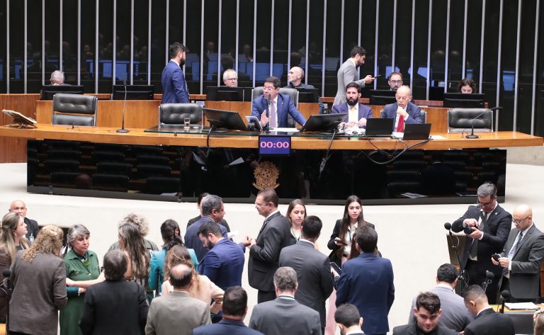 Câmara aprova regras para uso do símbolo da Cruz Vermelha em período de conflito armado – Notícias Câmara aprova regras para uso do símbolo da Cruz Vermelha em período de conflito armado – Notícias
