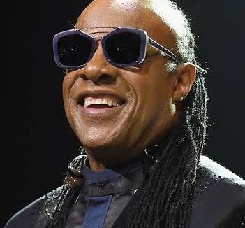 Álbum de Stevie Wonder Celebra 50 anos