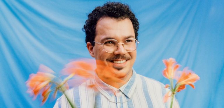 Giuliano Eriston verte novas cores e outros tons no álbum Politonia