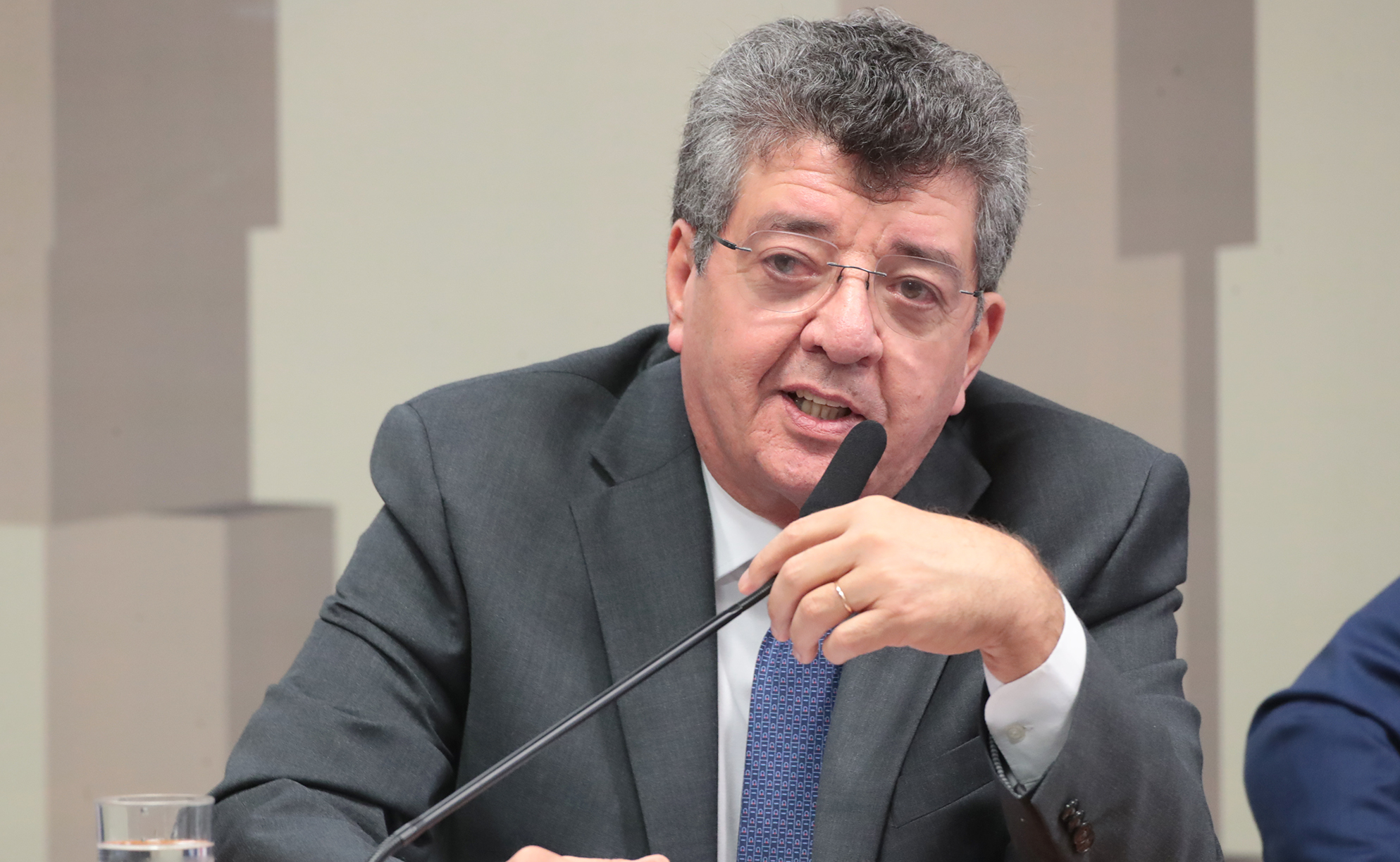 Projeto autoriza criação de fundo para ampliar crédito a exportadores Projeto autoriza criação de fundo para ampliar crédito a exportadores