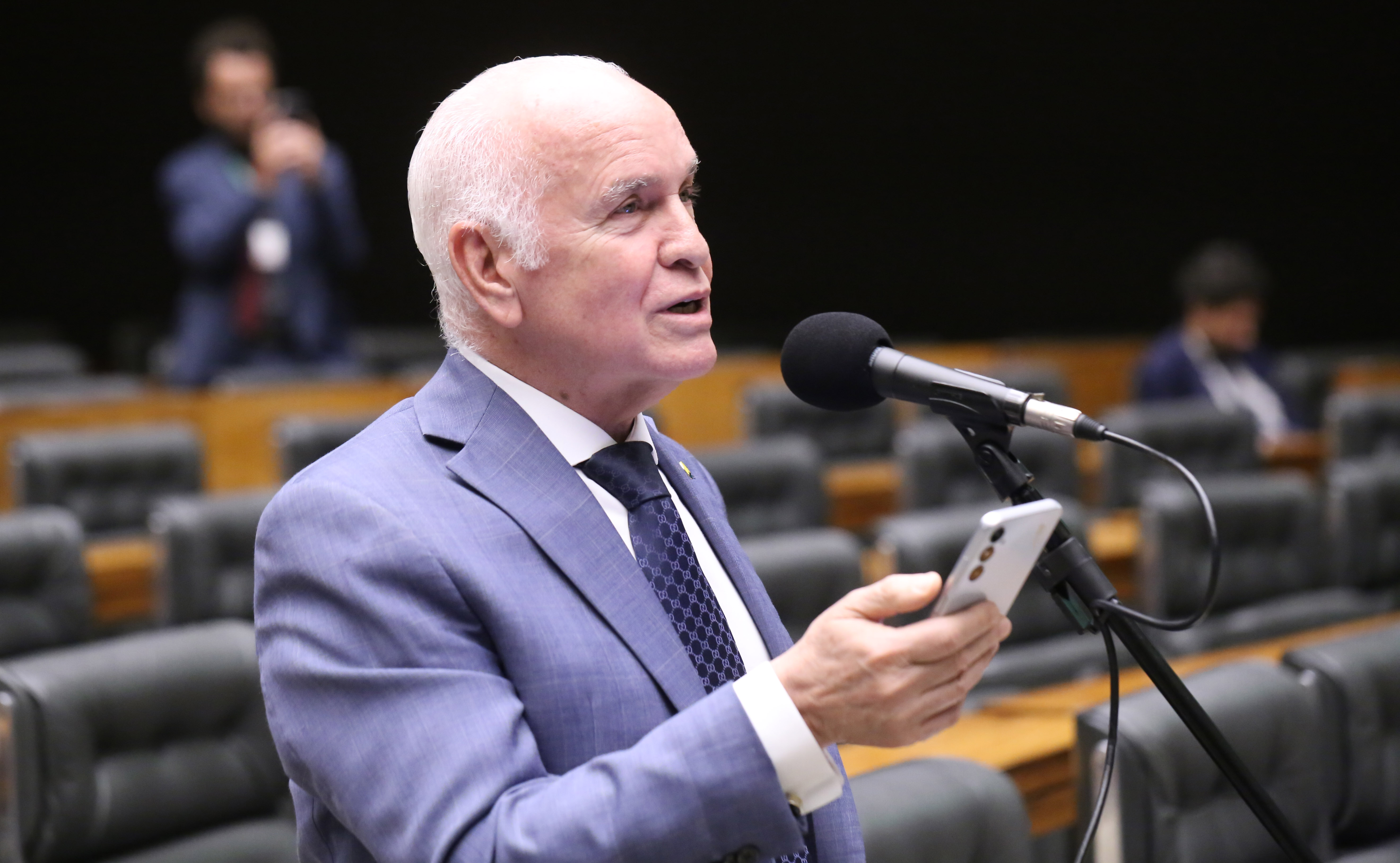 Projeto cria política nacional para promover envelhecimento ativo Projeto cria política nacional para promover envelhecimento ativo