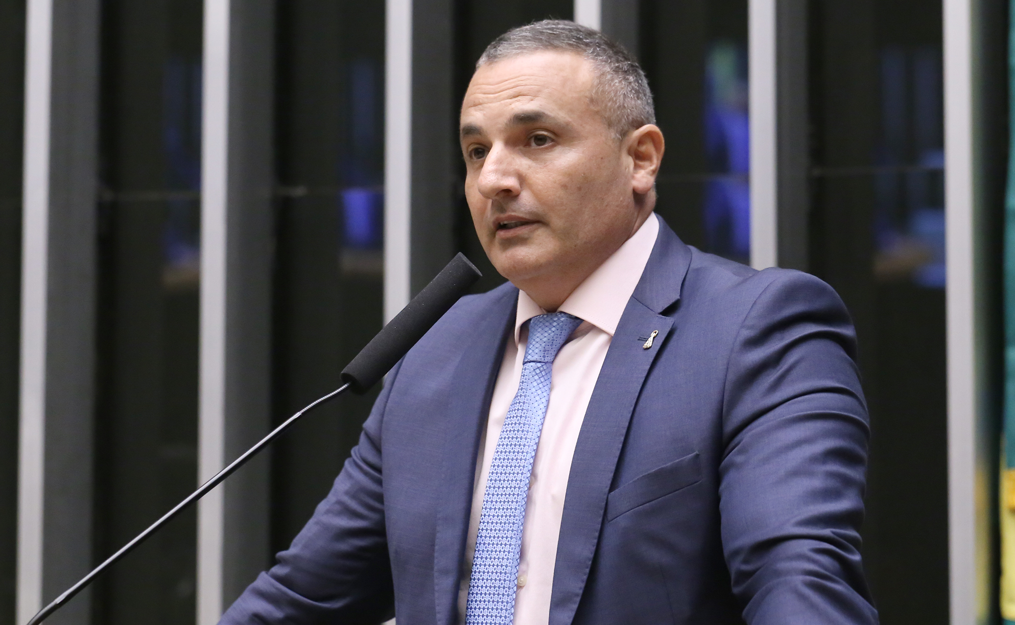 Comissão aprova projeto que criminaliza a transmissão de treinamento para o crime organizado Comissão aprova projeto que criminaliza a transmissão de treinamento para o crime organizado