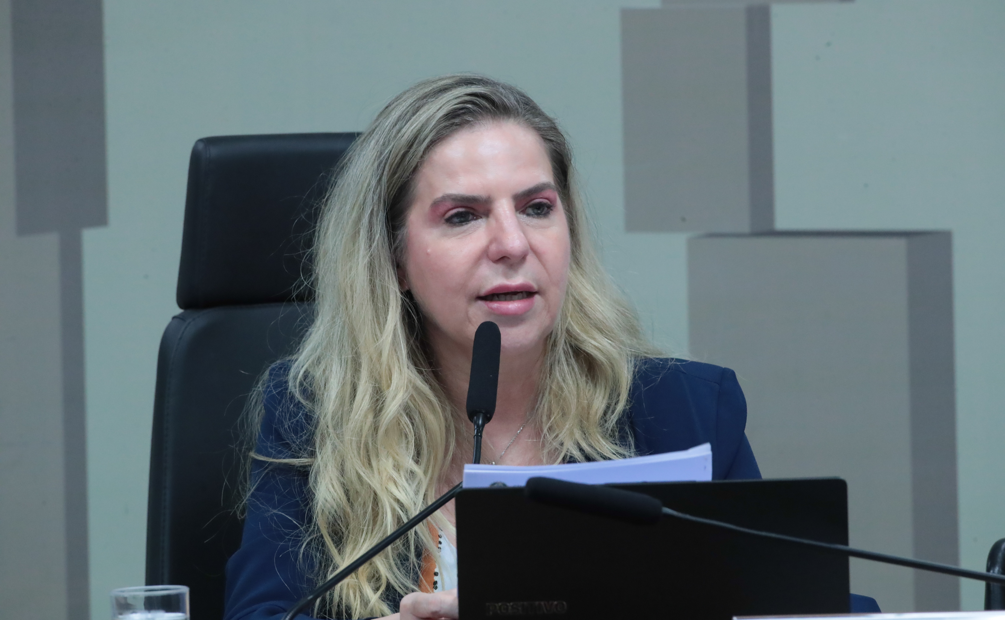 Comissão discute projeto que criminaliza a misoginia; participe Comissão discute projeto que criminaliza a misoginia; participe