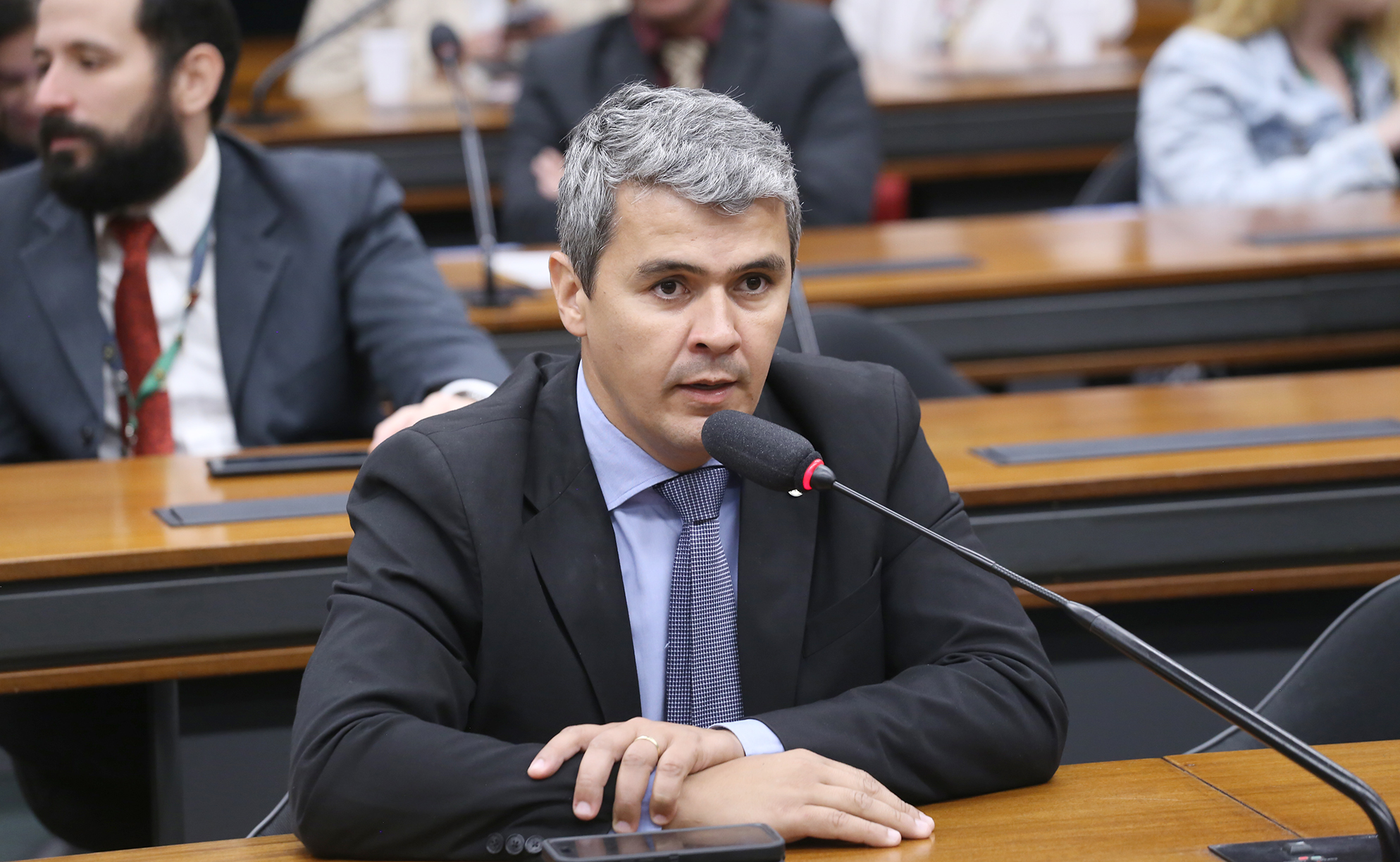 Comissão aprova regras para uso da palavra “mel” em rótulos de produtos alimentícios