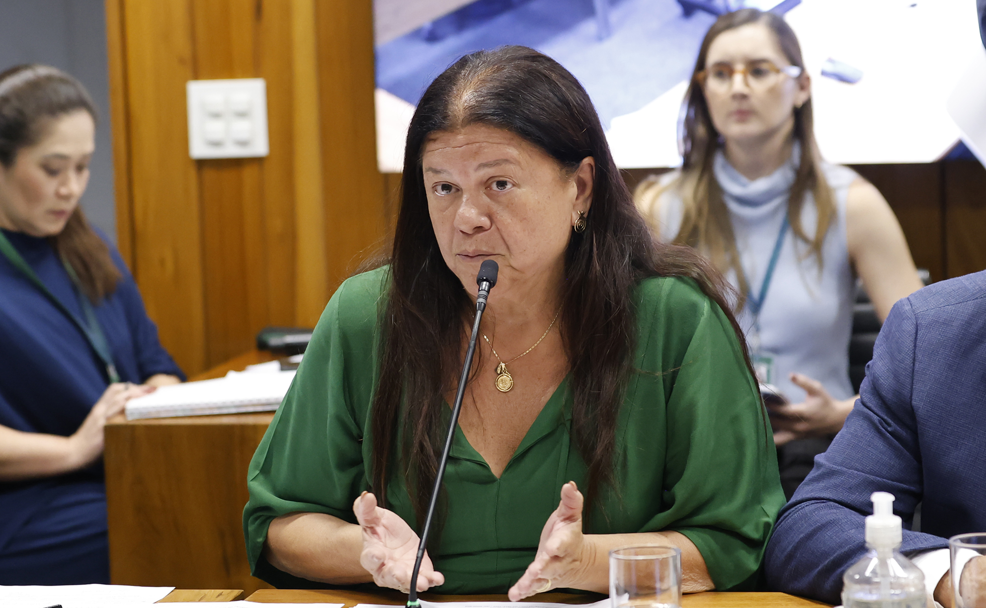 Comissão aprova presença de profissionais idôneos em alojamentos de atletas em formação Comissão aprova presença de profissionais idôneos em alojamentos de atletas em formação