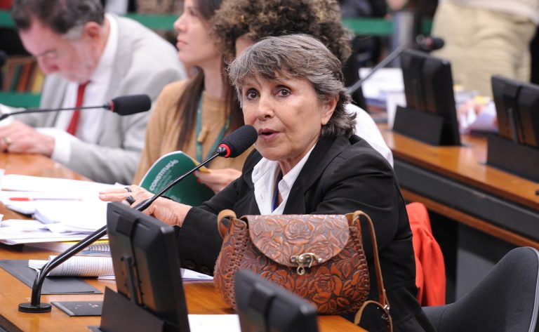 Comissão aprova criação de serviço nacional de acolhimento para mulheres vítimas de violência – Notícias Comissão aprova criação de serviço nacional de acolhimento para mulheres vítimas de violência – Notícias