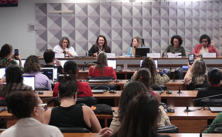 Mulheres pedem aprovação imediata do projeto que torna a misoginia crime – Notícias Mulheres pedem aprovação imediata do projeto que torna a misoginia crime – Notícias