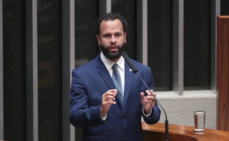 Projeto obriga agressor a pagar despesas de vítima que precisar mudar de imóvel – Notícias Projeto obriga agressor a pagar despesas de vítima que precisar mudar de imóvel – Notícias