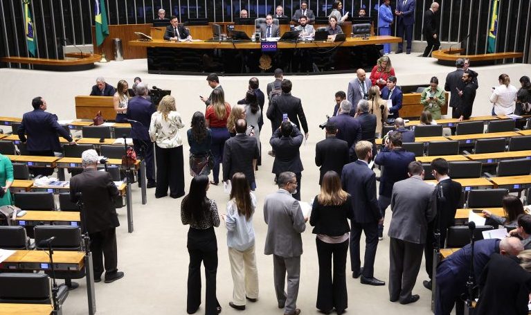 Discussão e votação de propostas legislativas. Presidente da Câmara dos Deputados, Hugo Motta (REPUBLICANOS - PB)